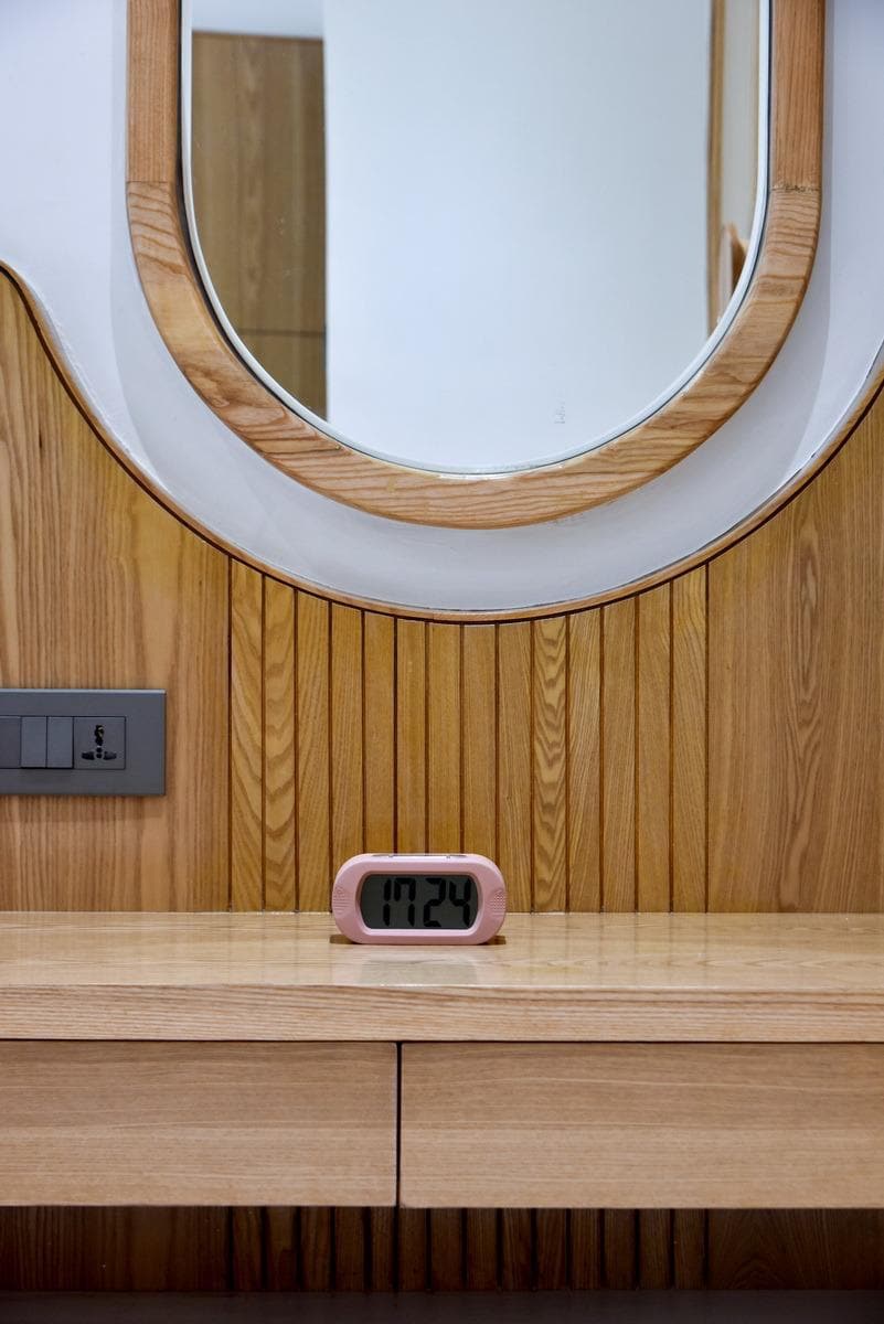 Teak dressing table with round mirror and slat backboard