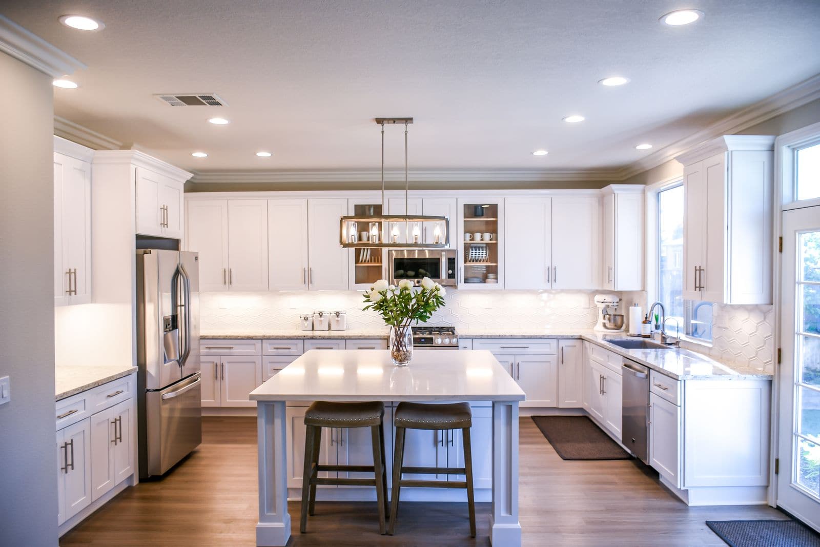 Kitchen style inspiration: Classic White Island